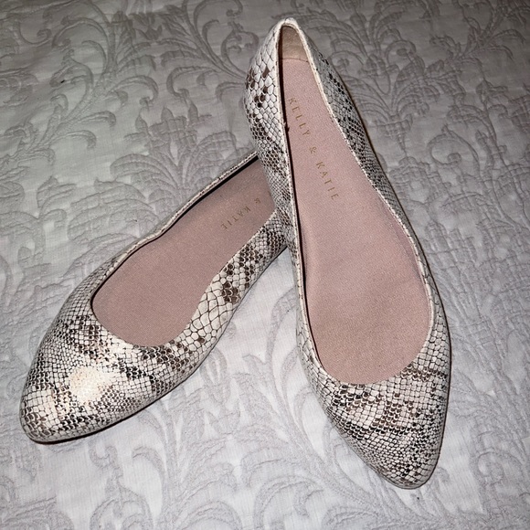 Kelly and Katie Pirassa Snakeskin Ivory Print Women's US SZ 7.5 - Picture 1 of 9